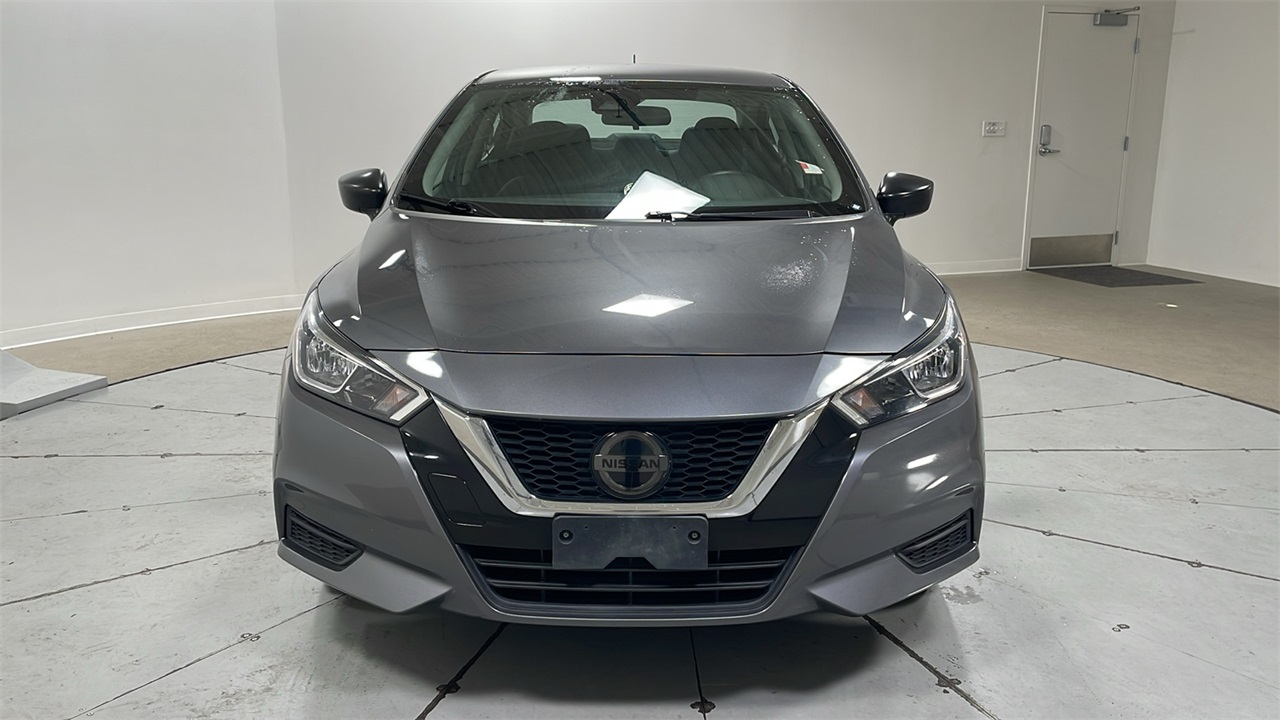2021 Nissan Versa 1.6 S photo 2