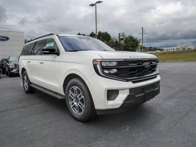 2025 Ford Expedition Active's photo