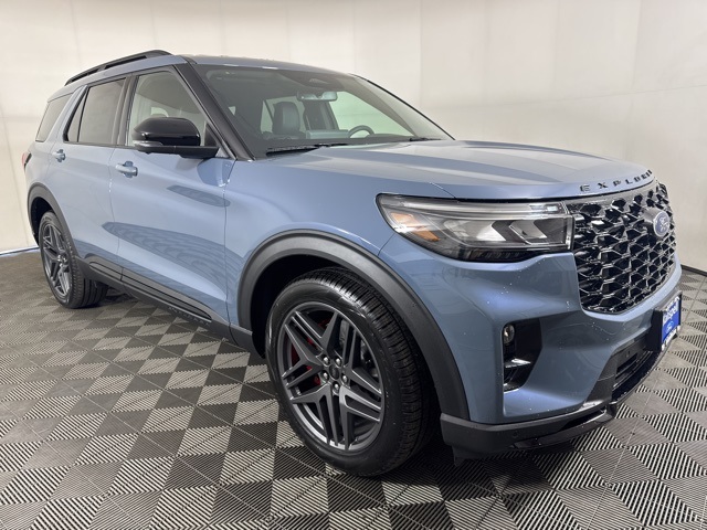 2025 Ford Explorer ST's photo
