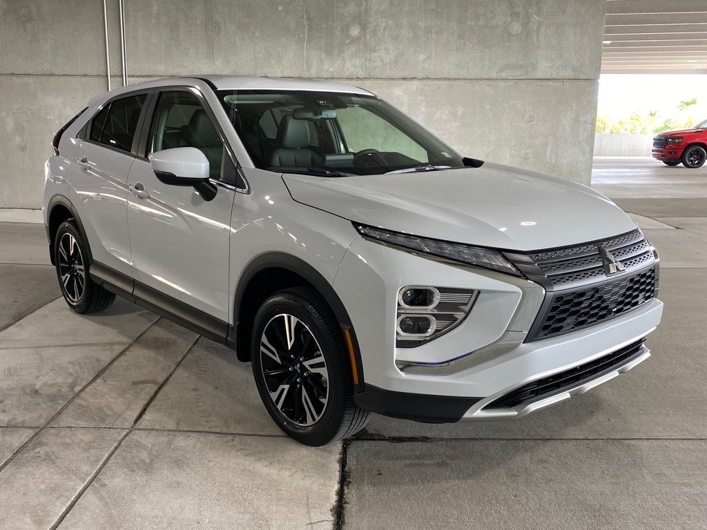 2023 Mitsubishi Eclipse Cross SE photo 2