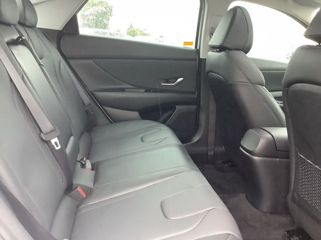 2023 Hyundai Elantra Hybrid Limited photo 18