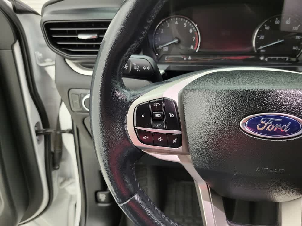 2022 Ford Explorer XLT photo 2