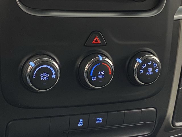 2018 Ram 1500 SLT photo 16
