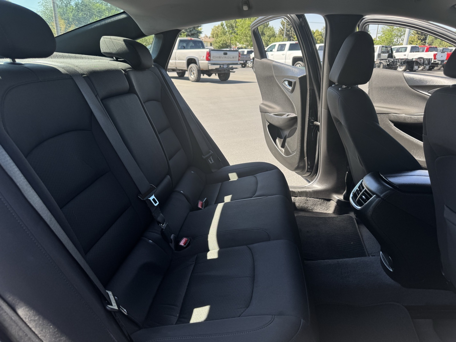 2023 Chevrolet Malibu 1LT photo 30