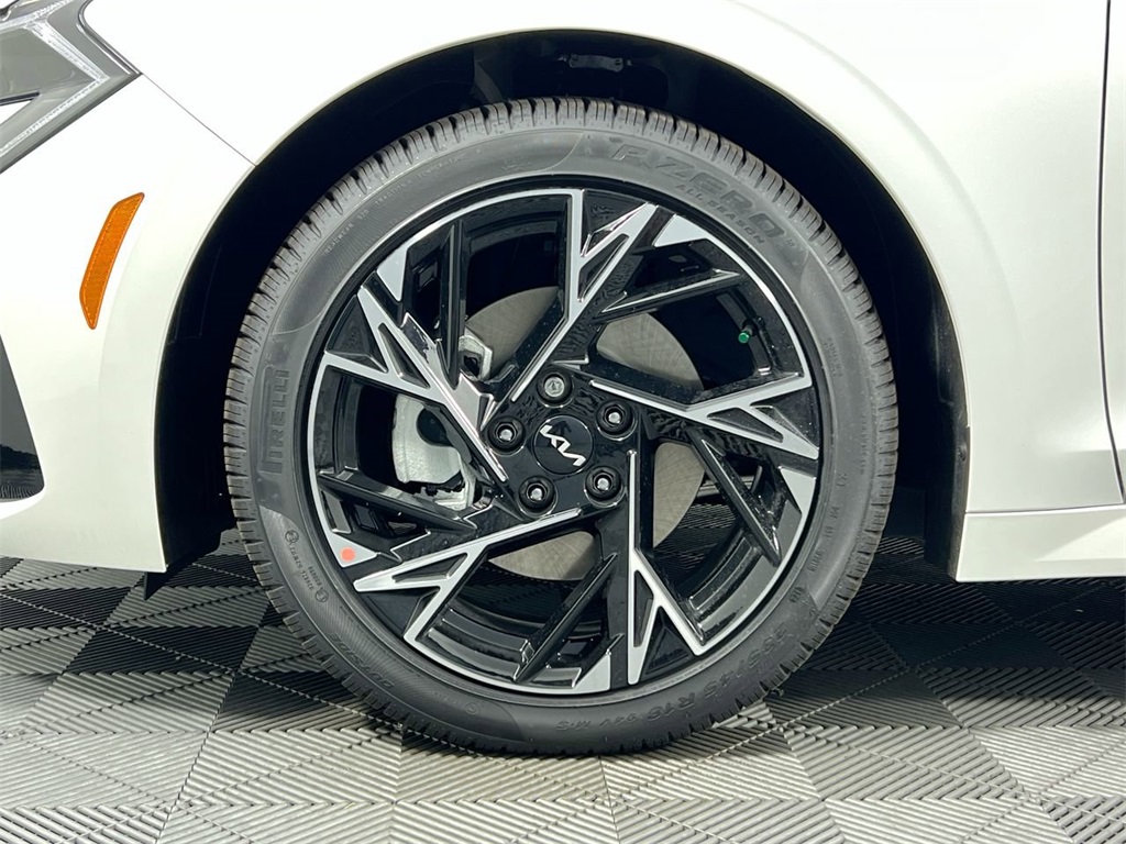2026 Kia K5 GT-Line photo 11