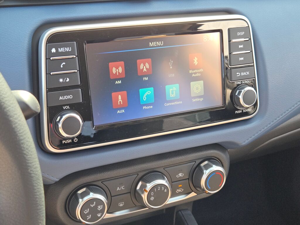 2025 Nissan Versa SV photo 15