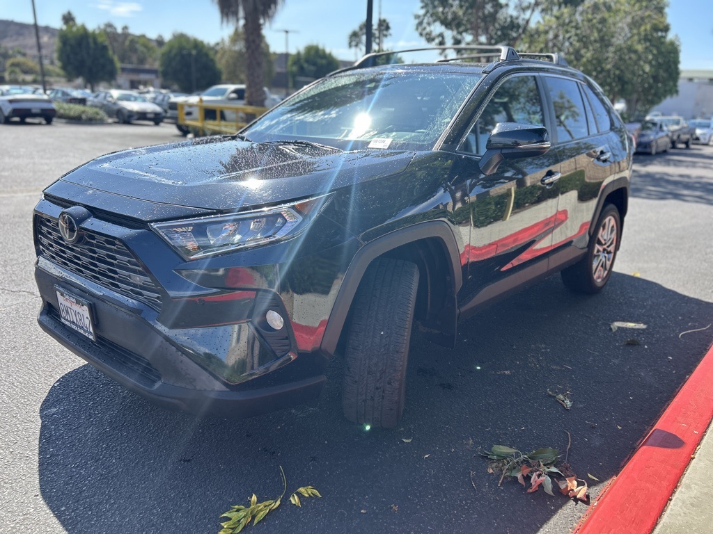 2019 Toyota RAV4 Limited photo 2