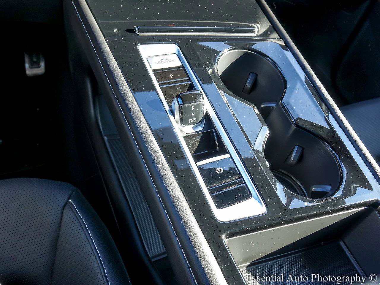 2025 VOLKSWAGEN ATLAS CROSS SPORT - Image 17