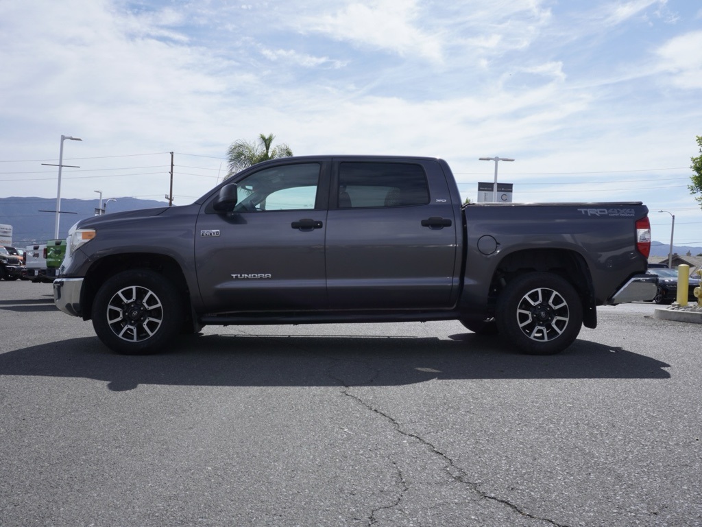 2017 Toyota Tundra TRD Off-Road photo 6