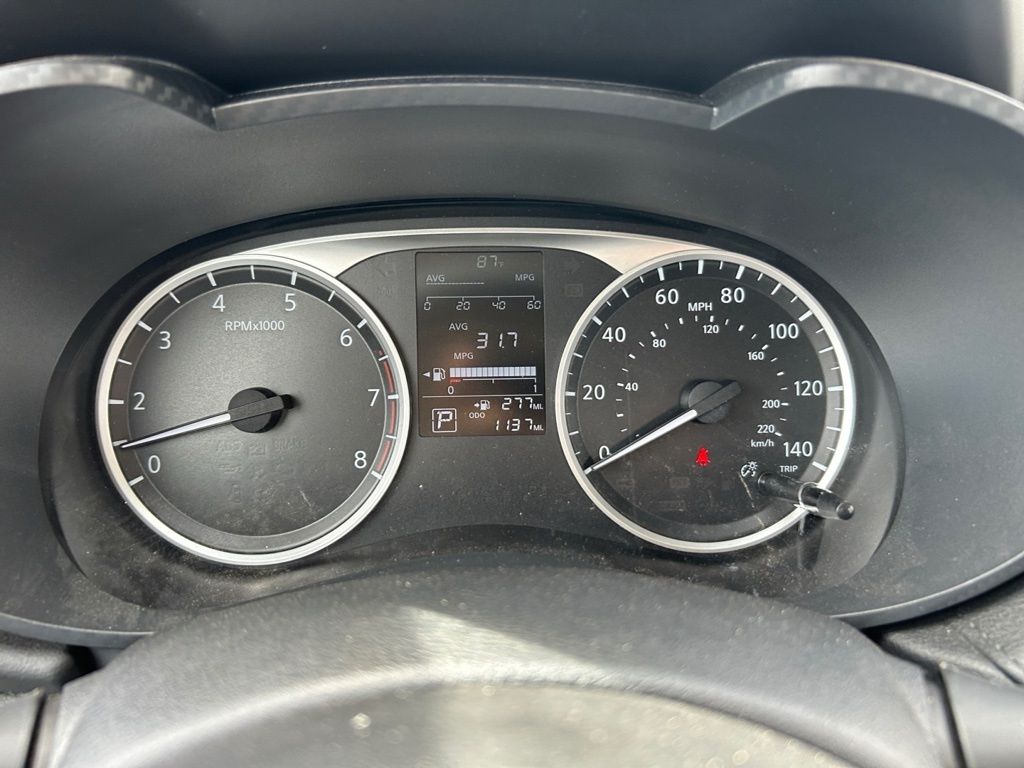 2025 Nissan Versa 1.6 S photo 10
