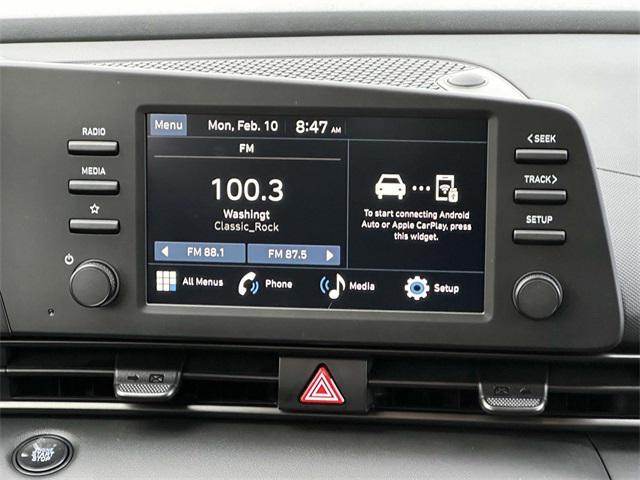 2025 Hyundai Elantra SEL Sport photo 3