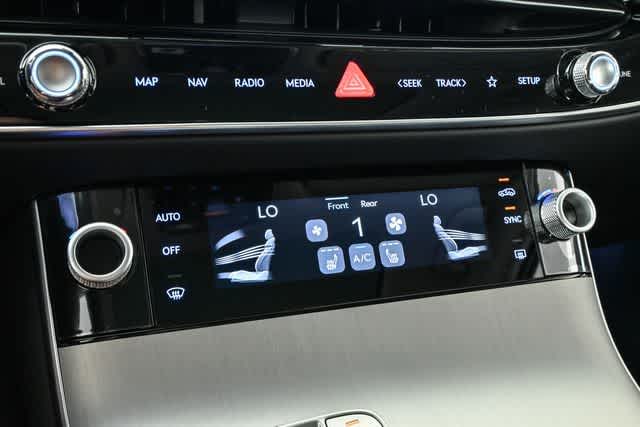 2026 Genesis GV70 2.5T Select photo 23