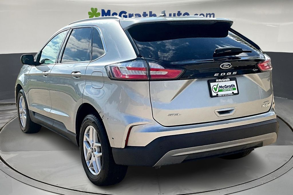 2022 Ford Edge SEL photo 4