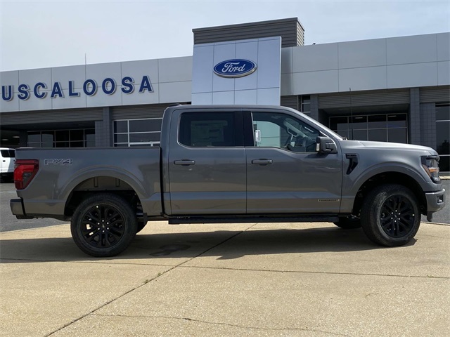 2025 Ford F-150 XLT photo 2