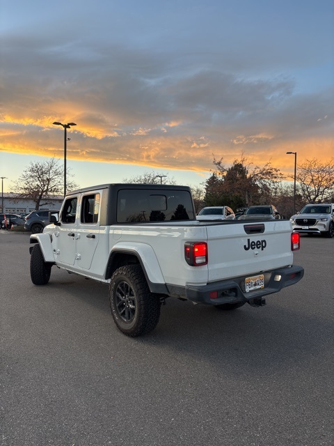 2023 Jeep Gladiator Sport photo 4