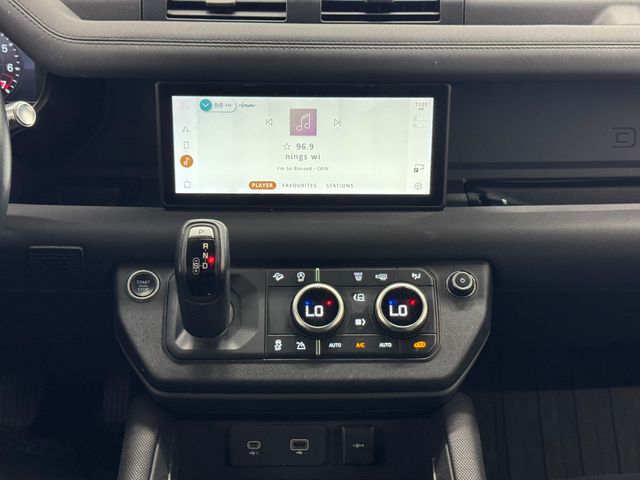 2021 Land Rover Defender 90 X-Dynamic S photo 4