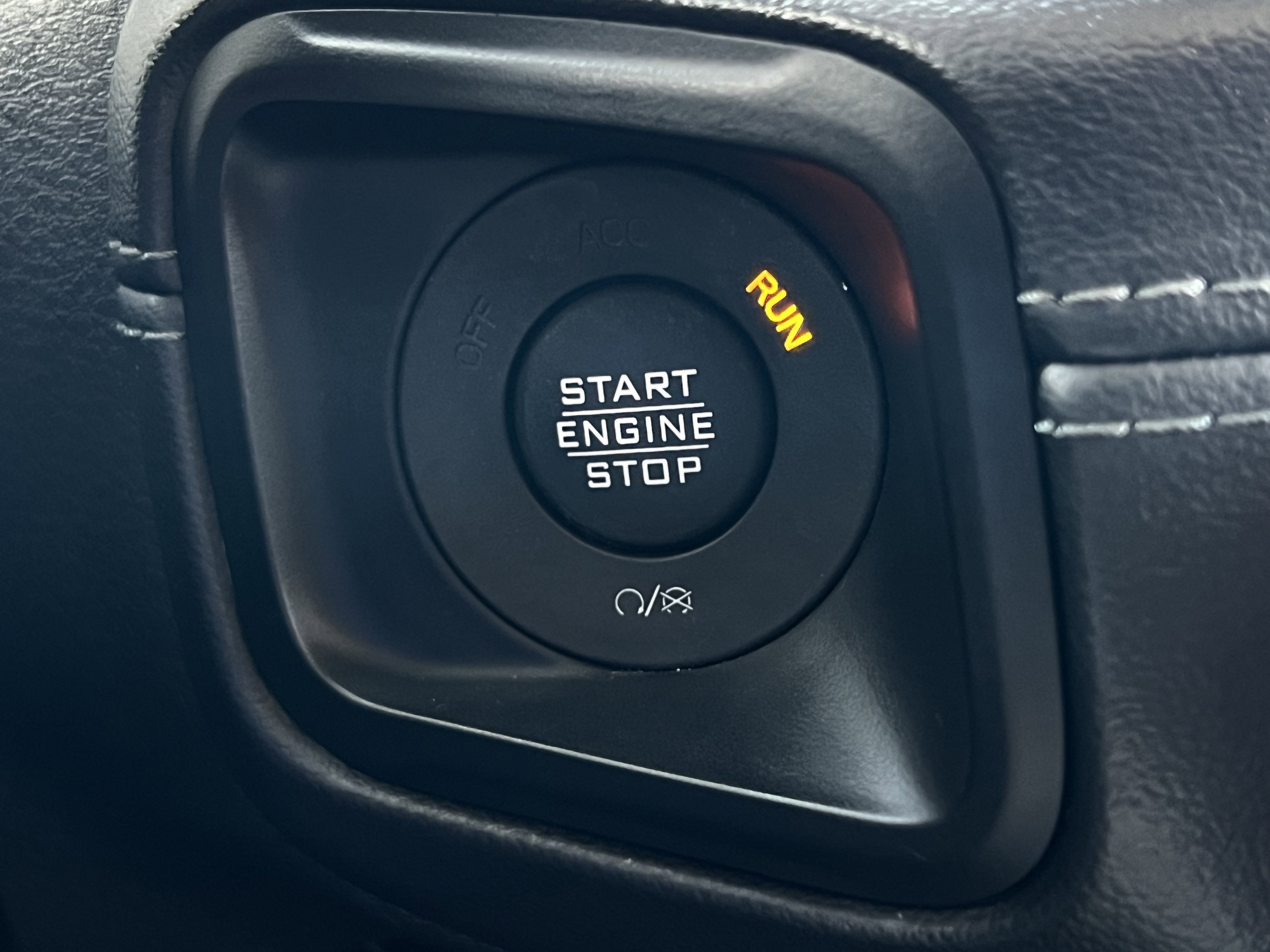 2024 Jeep Wrangler Sahara 4xe photo 8