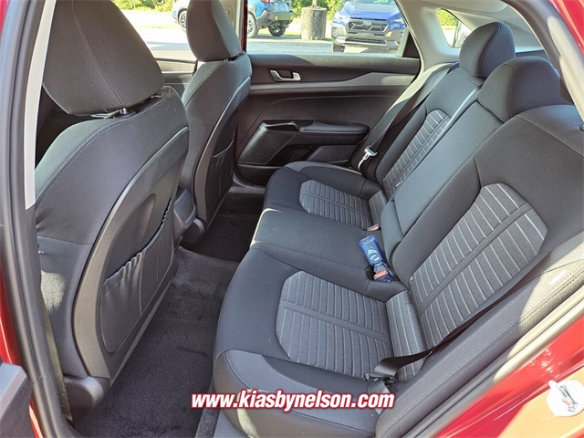 2025 Kia K5 LXS photo 4