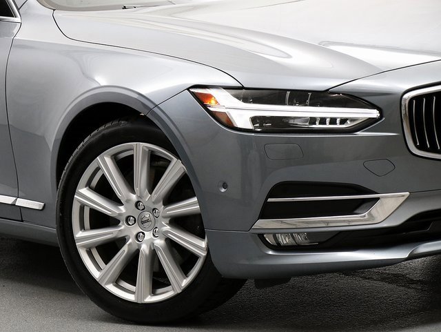 2018 Volvo S90 Inscription photo 3