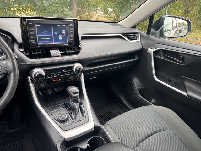 2021 Toyota RAV4 Hybrid LE photo 31