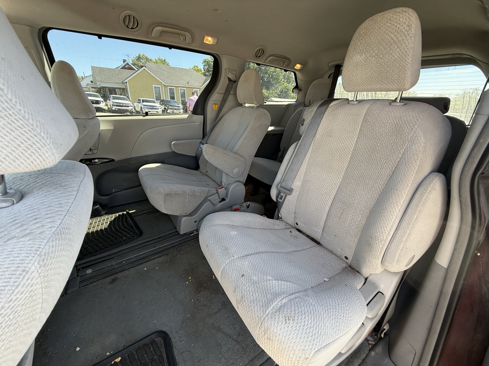 2012 Toyota Sienna Base photo 15