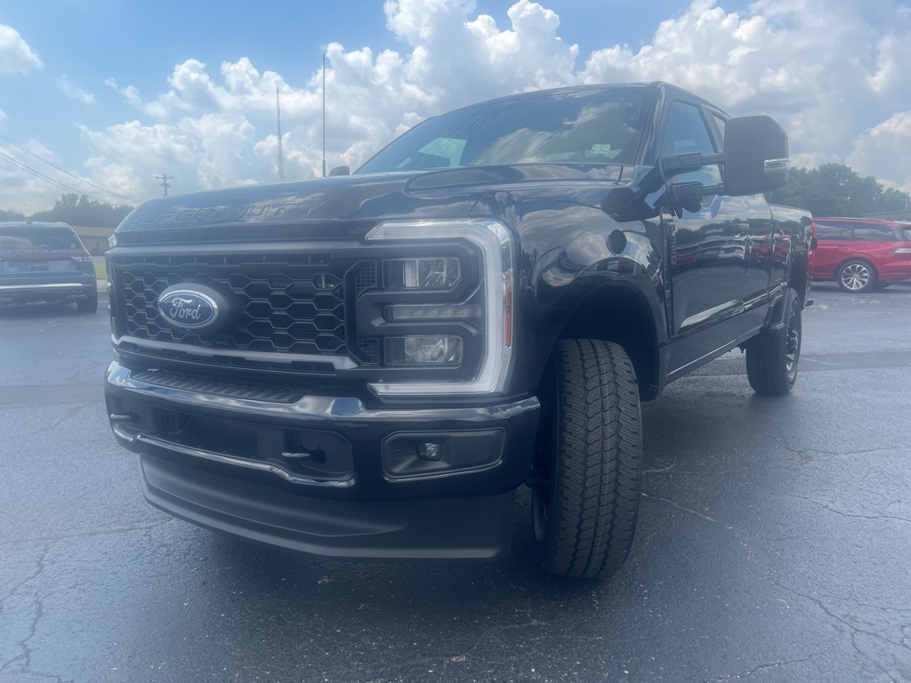 2026 Ford F-350 XL photo 11
