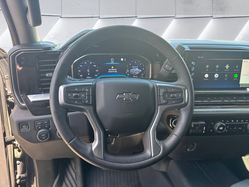 2023 Chevrolet Silverado 1500 RST photo 7
