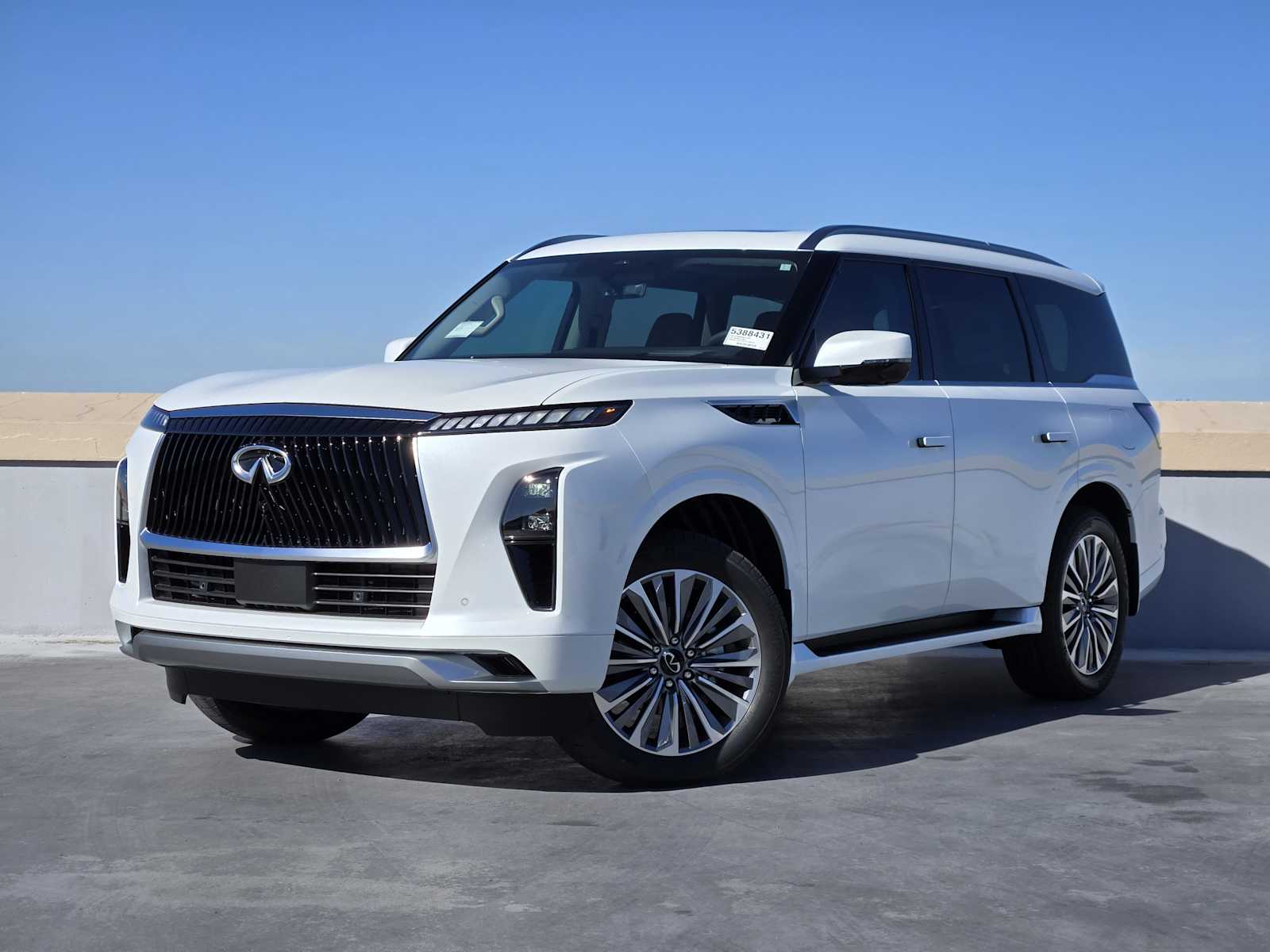 2026 INFINITI QX80 Luxe's photo