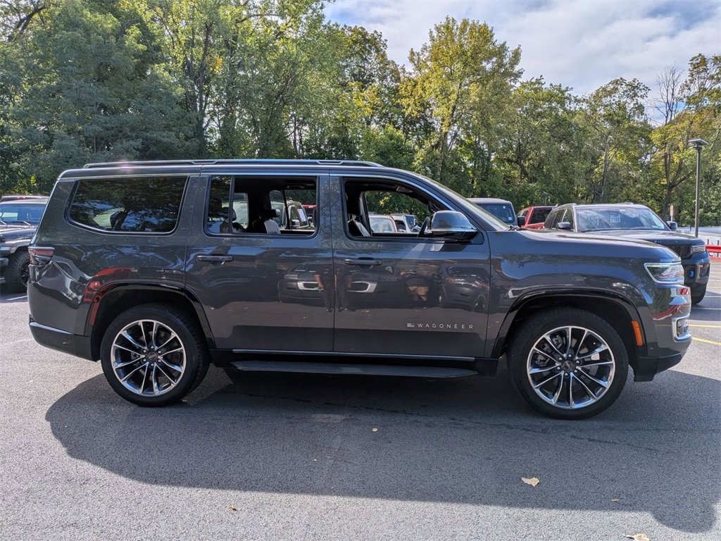 2022 Jeep Wagoneer Series II photo 2