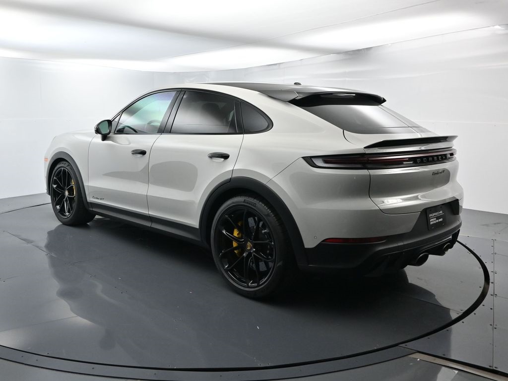 2024 Porsche Cayenne Coupe Turbo GT photo 2