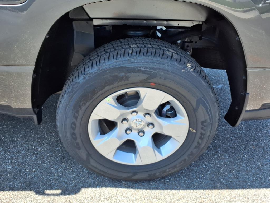 2025 Ram 1500 Tradesman photo 6