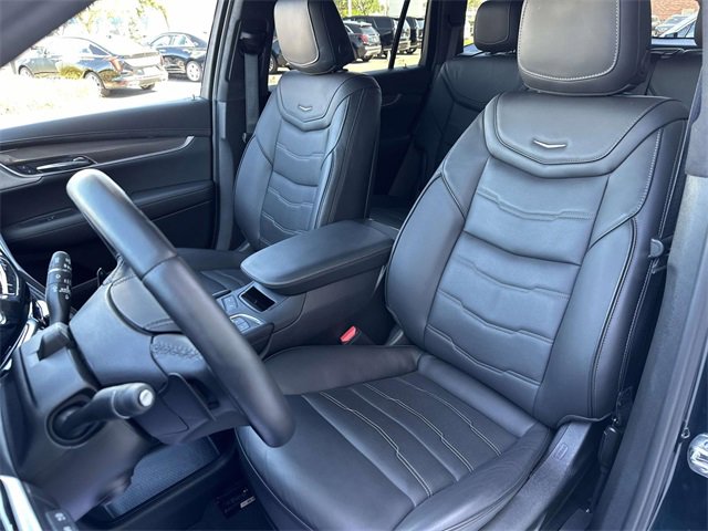 2025 Cadillac XT6 Premium Luxury photo 16