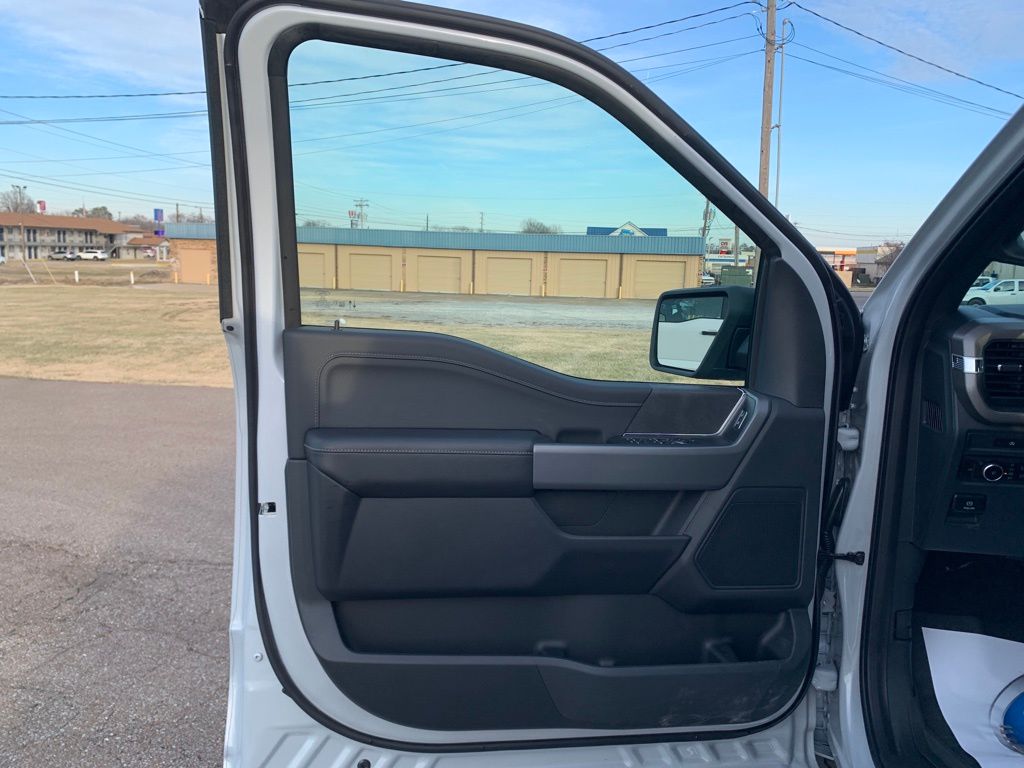 2025 Ford F-150 XLT photo 10