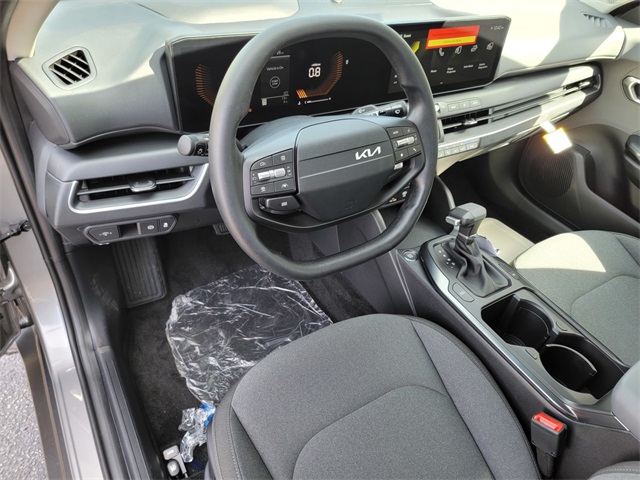 2025 Kia K4 LXS photo 11