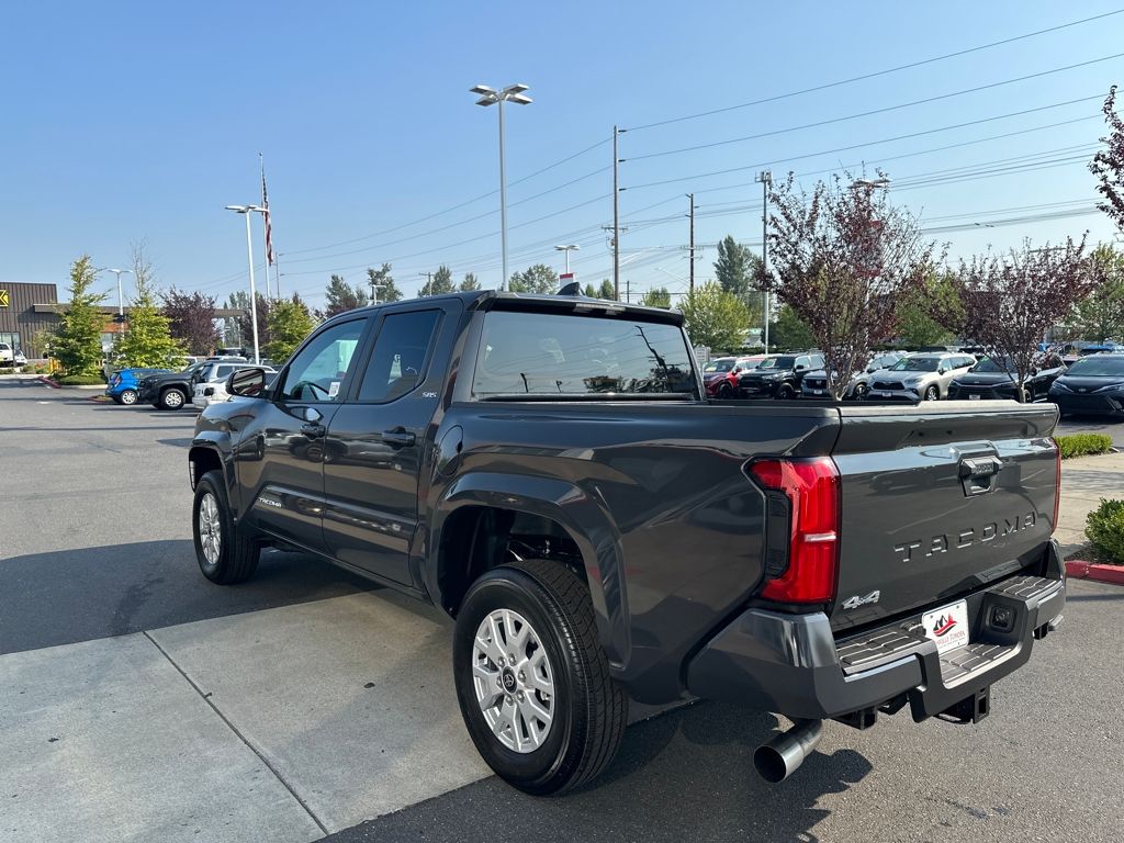 2025 Toyota Tacoma SR5 4x4 Double Cab photo 5