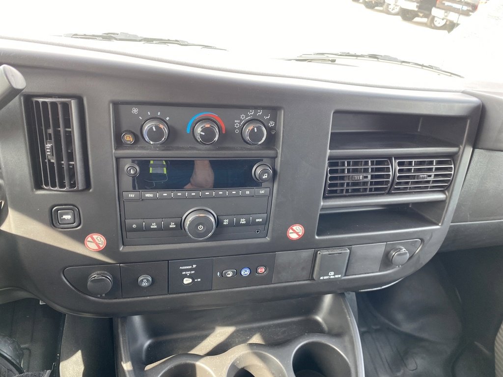 2023 Gmc Savana Cargo 2500 photo 13