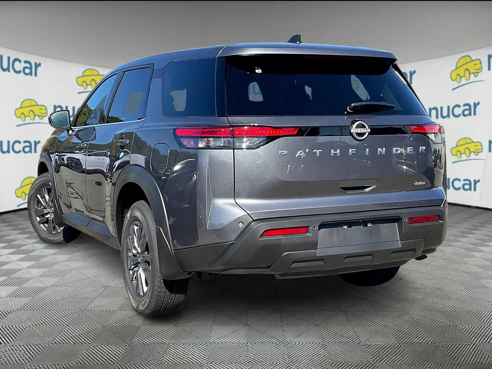 2025 Nissan Pathfinder S photo 3
