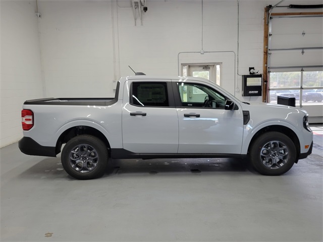 2025 Ford Maverick XLT photo 3
