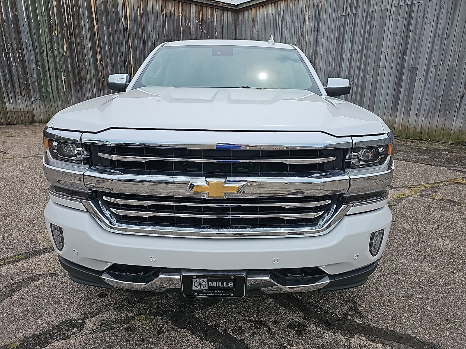 Used 2017 Chevrolet Silverado 1500 High Country with VIN 3GCUKTEC1HG405033 for sale in Baxter, Minnesota