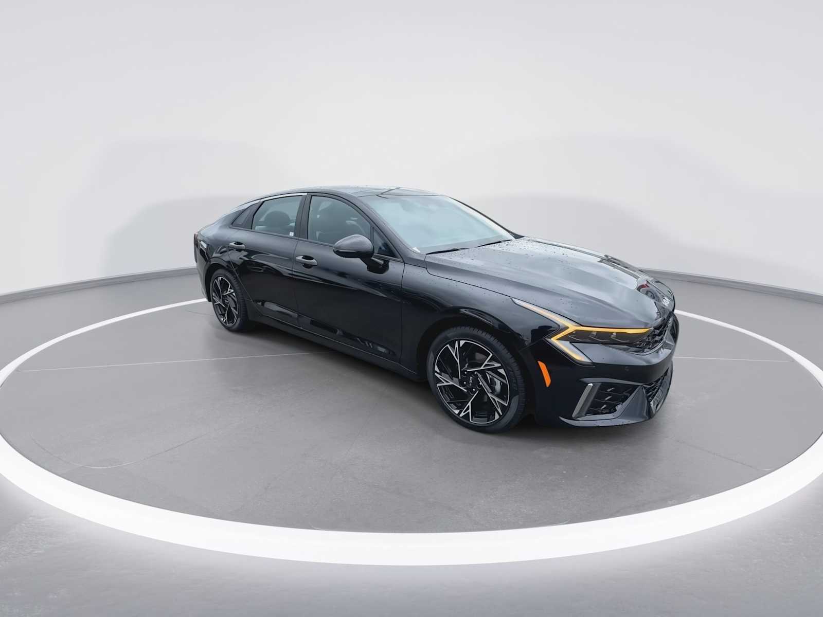 2025 Kia K5 GT-Line photo 2
