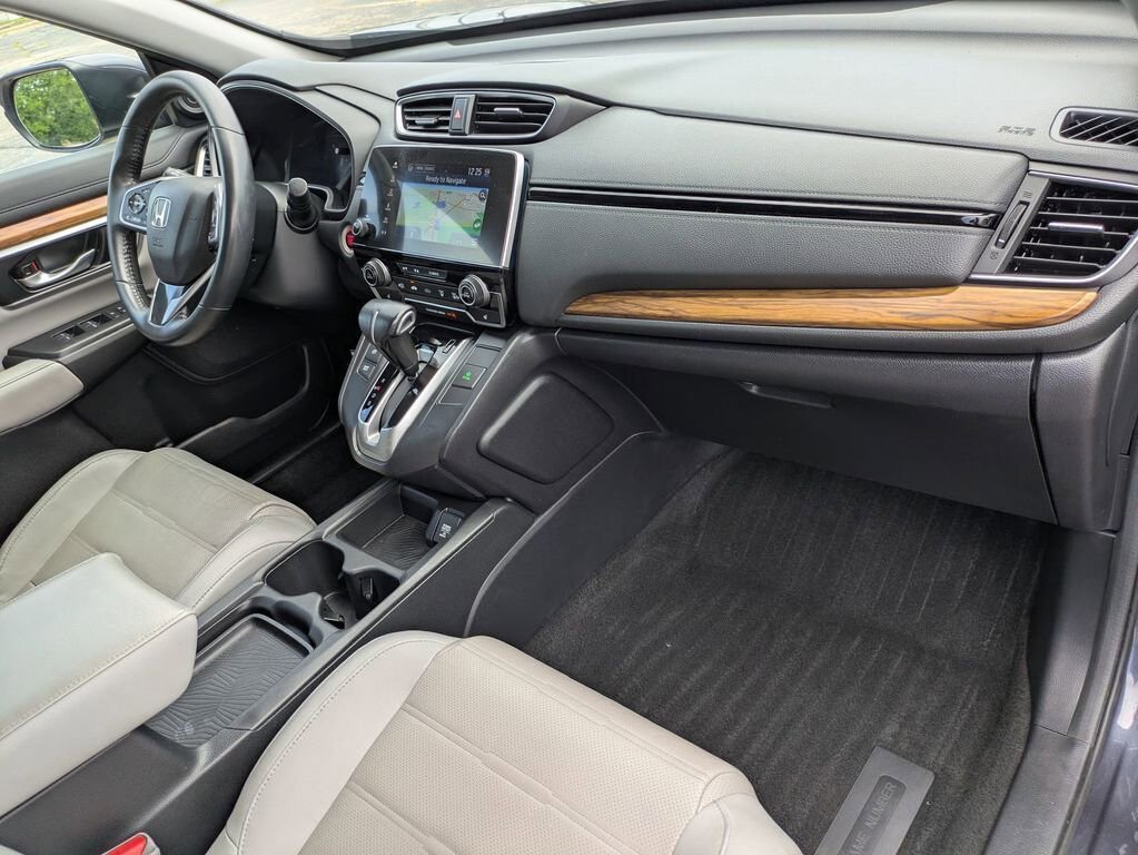 2019 Honda CR-V Touring photo 28