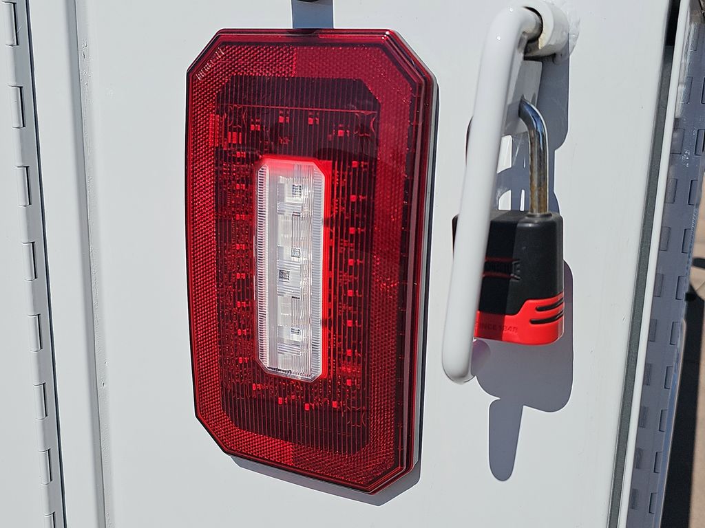 2025 Ford E-350 photo 33