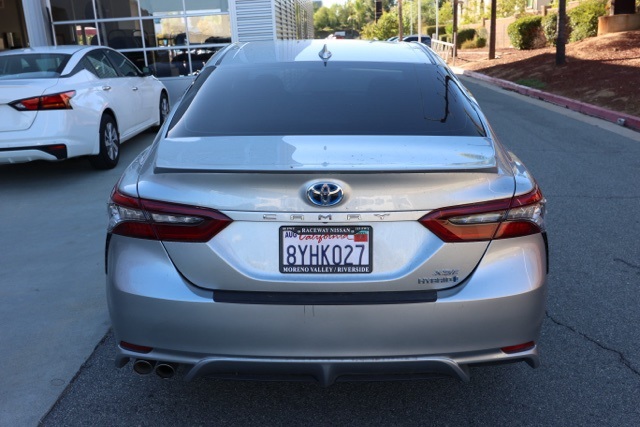 2021 Toyota Camry Hybrid XSE photo 4