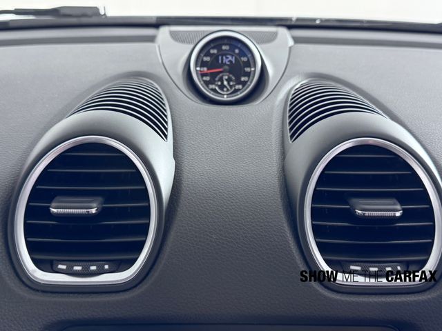 2017 Porsche Cayman Base photo 26