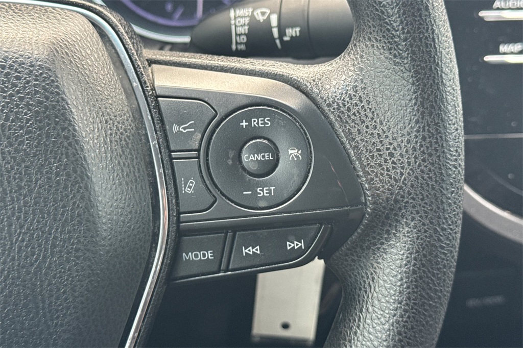2019 Toyota Camry LE photo 22