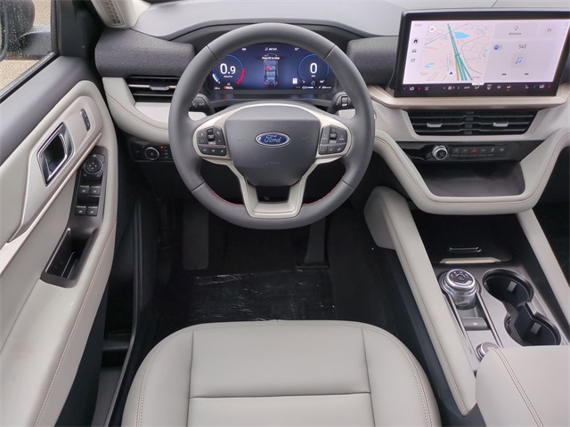2025 Ford Explorer photo 13
