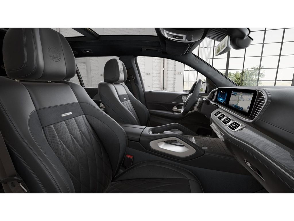 2025 Mercedes Benz GLS AMG 63 4MATIC photo 4