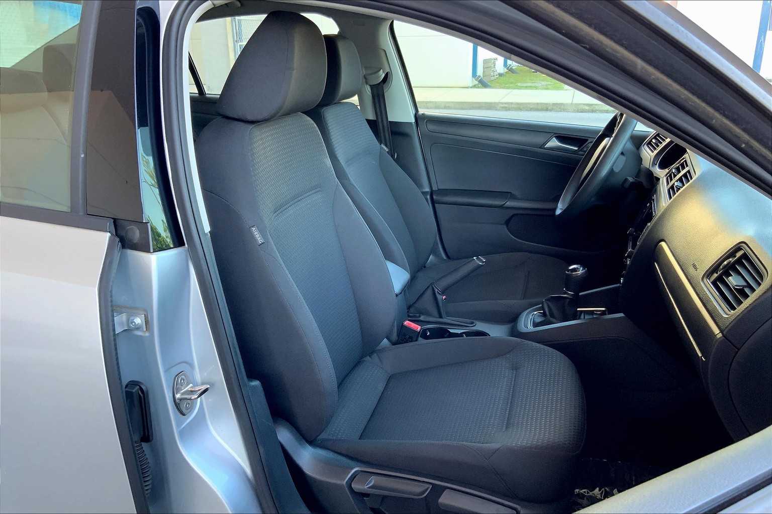 2015 Volkswagen Jetta 2.0 S photo 8