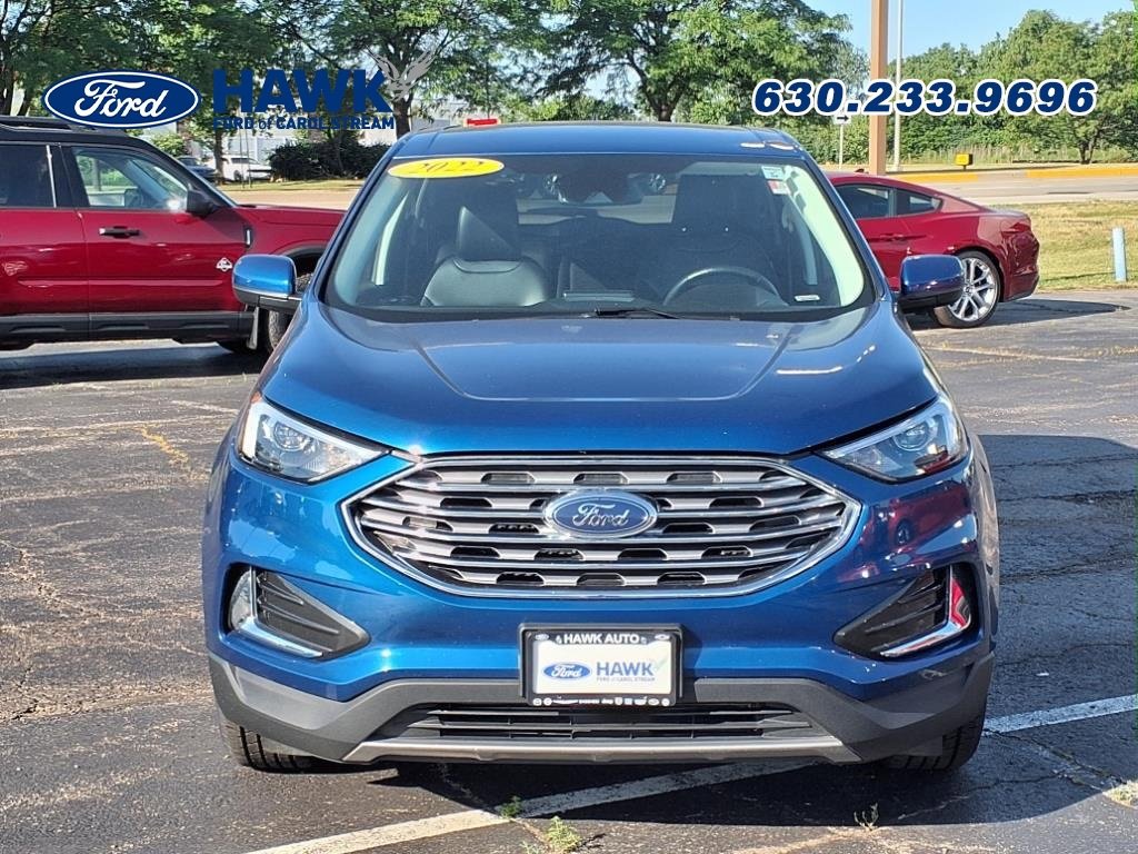 2022 Ford Edge SEL photo 2