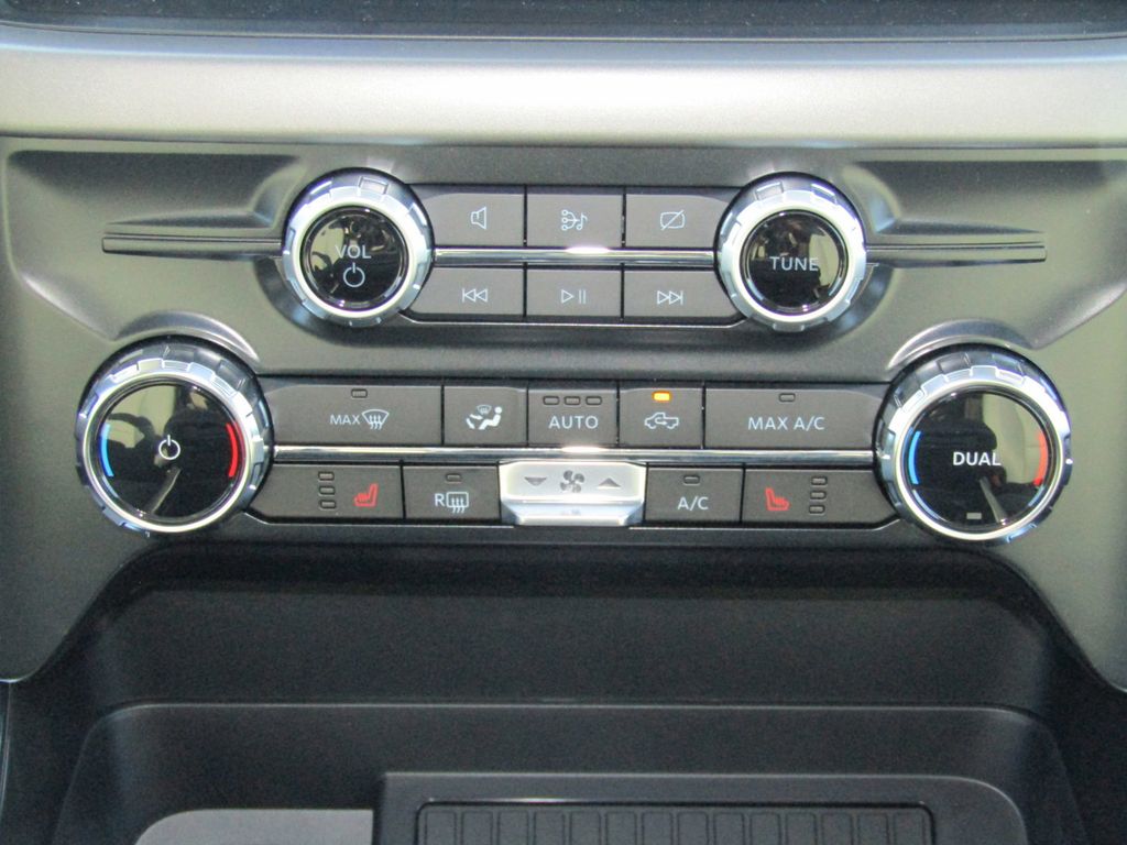 2024 Ford F-150 XLT photo 24